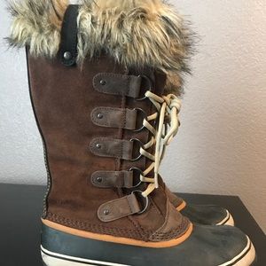 Joan of arctic brown sorel boots